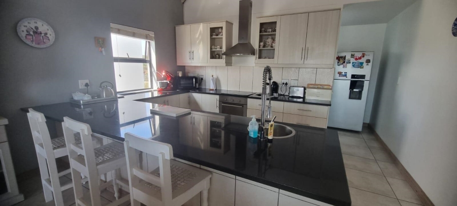 4 Bedroom Property for Sale in Blue Lagoon Western Cape